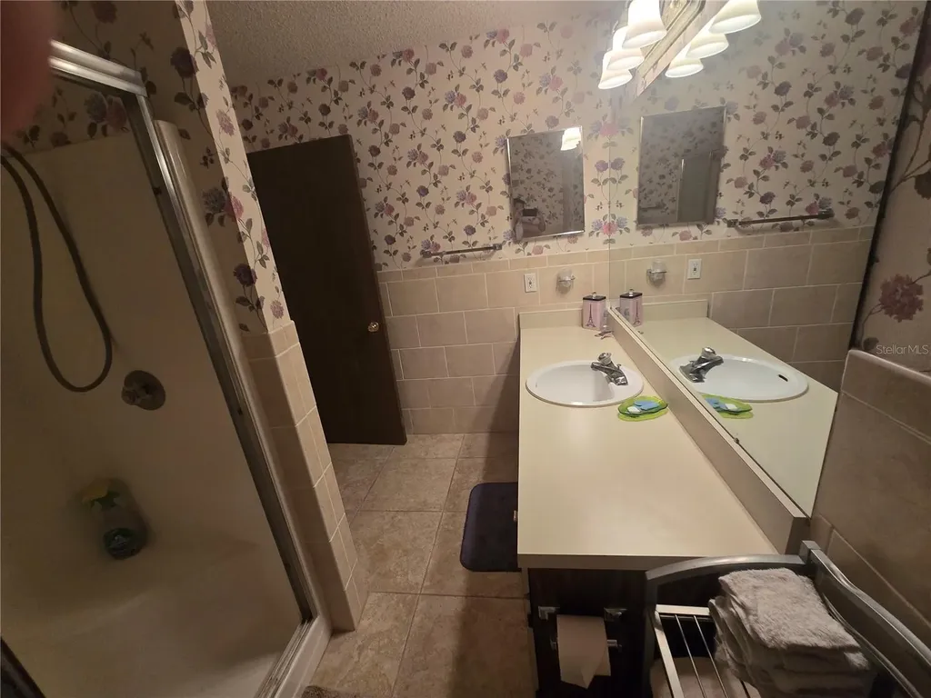 6400 46th Avenue N Kenneth City FL 33709