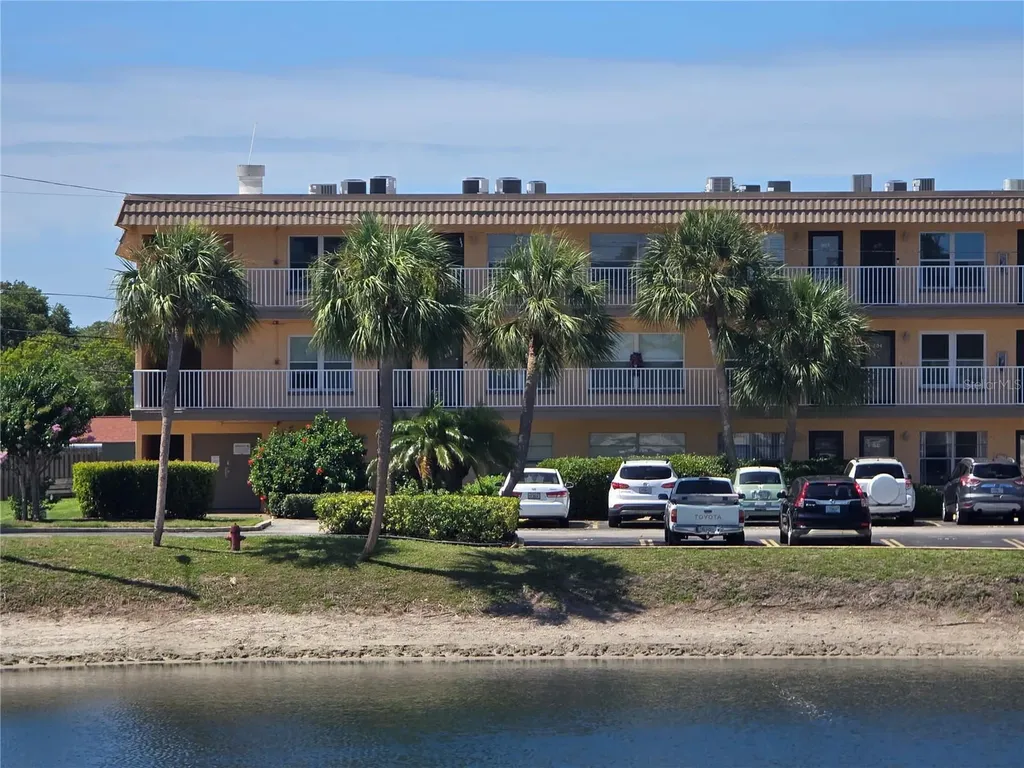 6400 46th Avenue N Kenneth City FL 33709