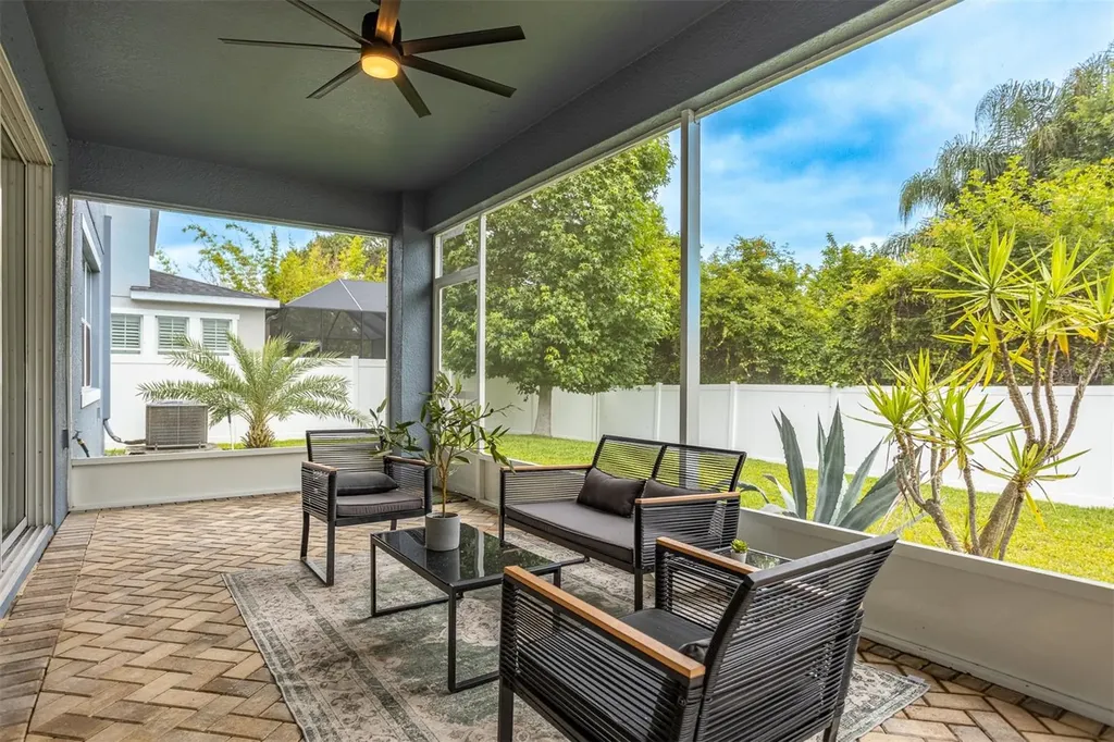 136 Philippe Grand Court Safety Harbor FL 34695
