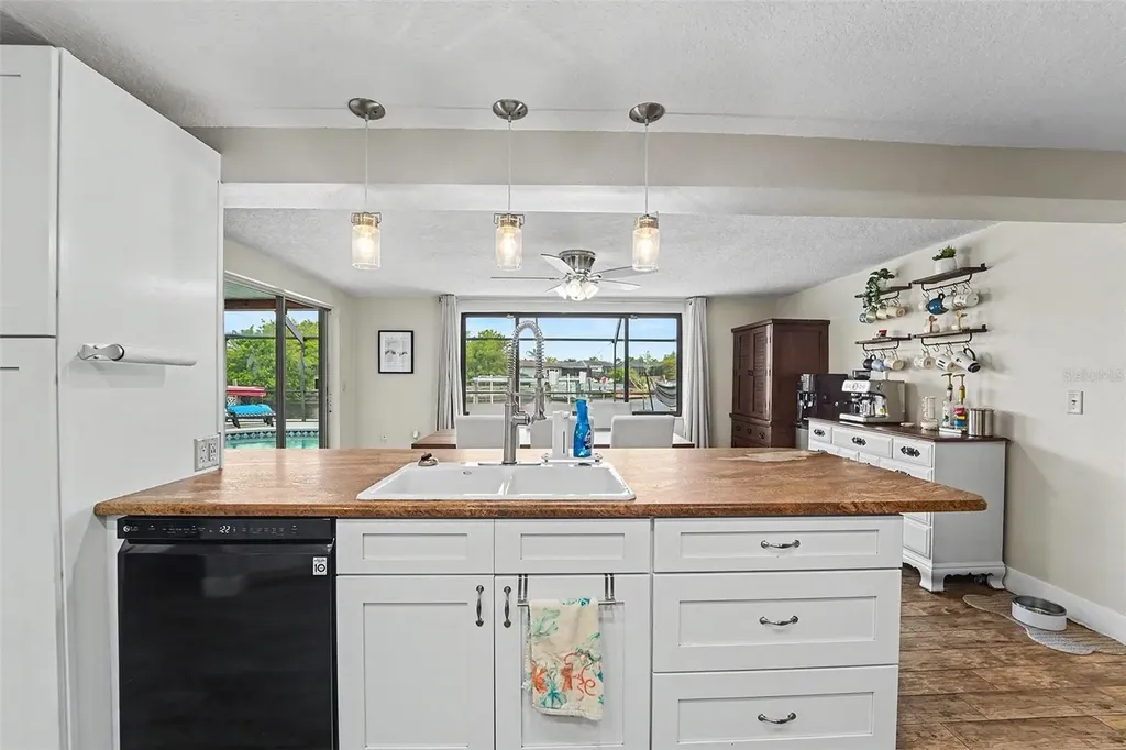 5736 Melaleuca Drive Holiday FL 34690