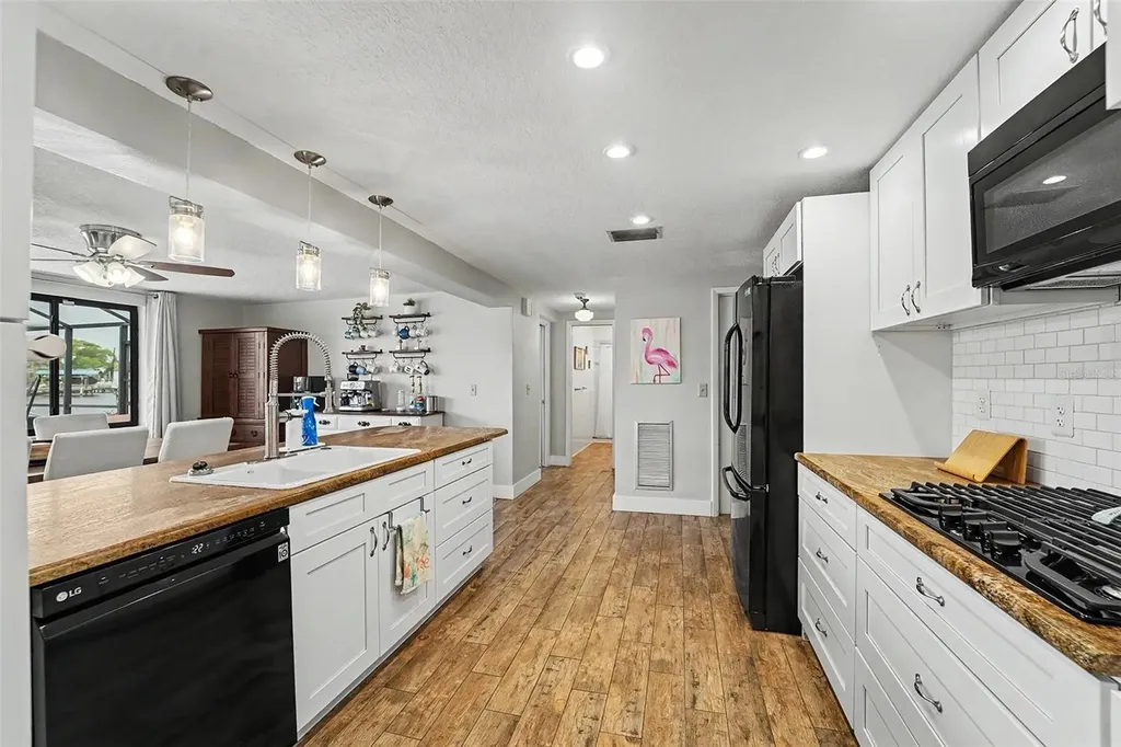 5736 Melaleuca Drive Holiday FL 34690
