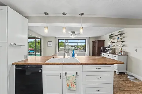 5736 Melaleuca Drive Holiday FL 34690
