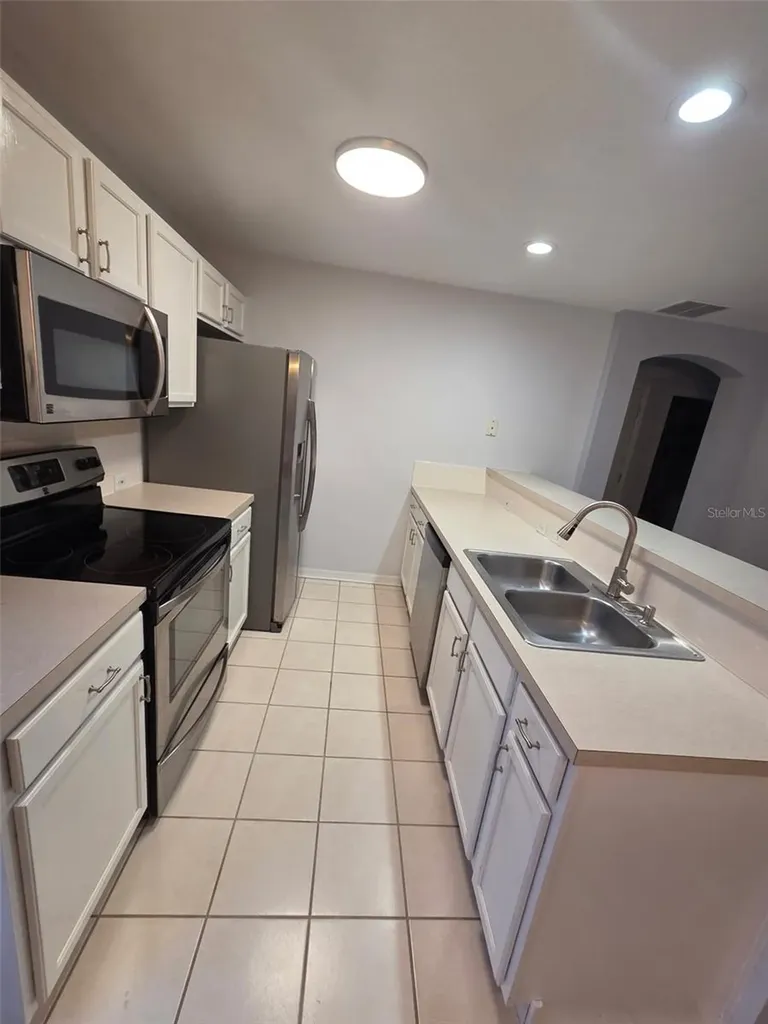 930 Spring Park Loop Kissimmee FL 34747