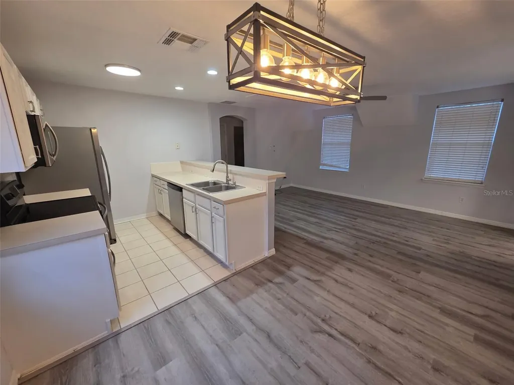 930 Spring Park Loop Kissimmee FL 34747