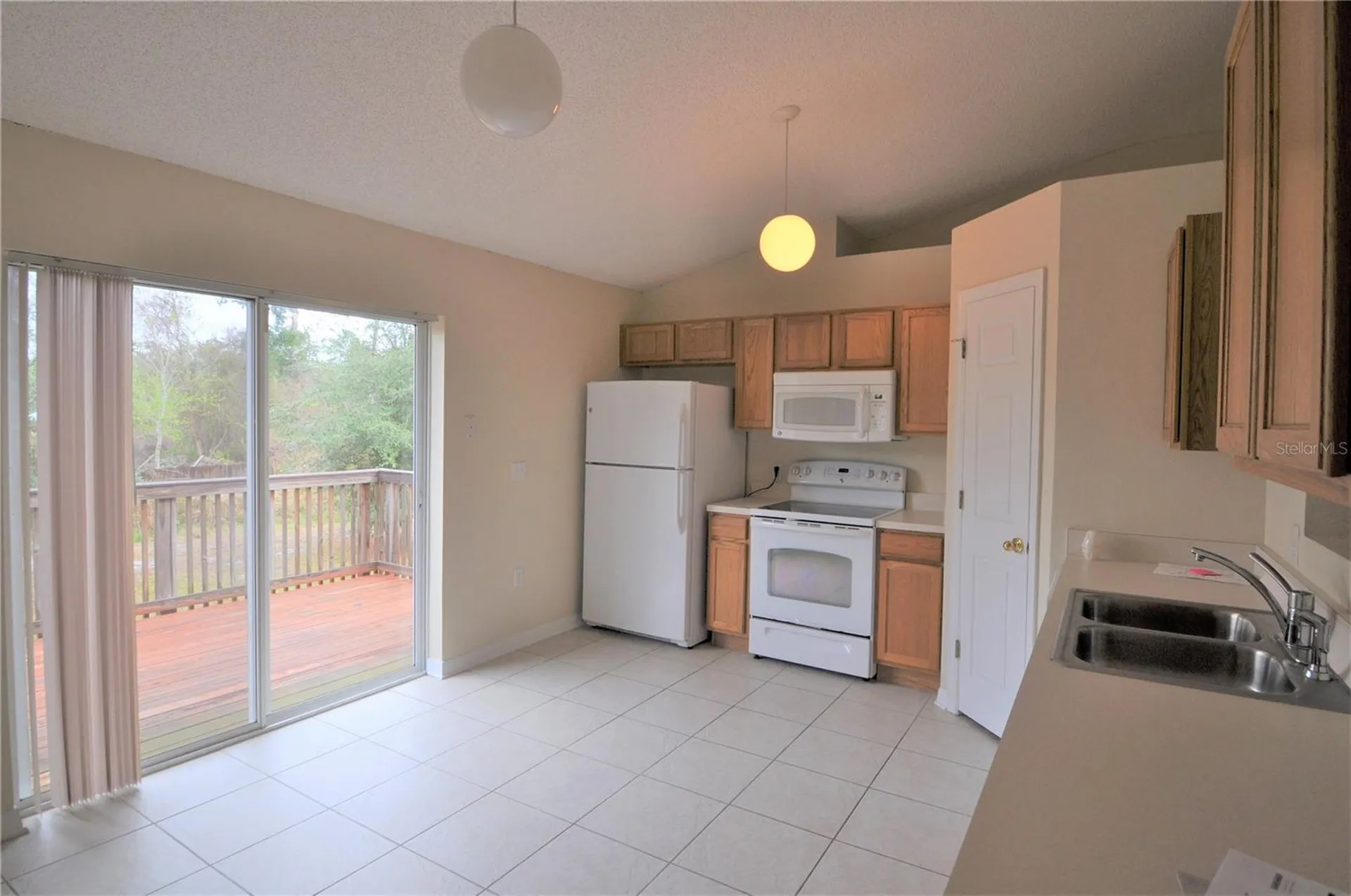 1896 Van Allen Circle Deltona FL 32738