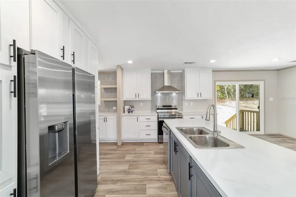 14830 SE 21st Place Morriston FL 32668