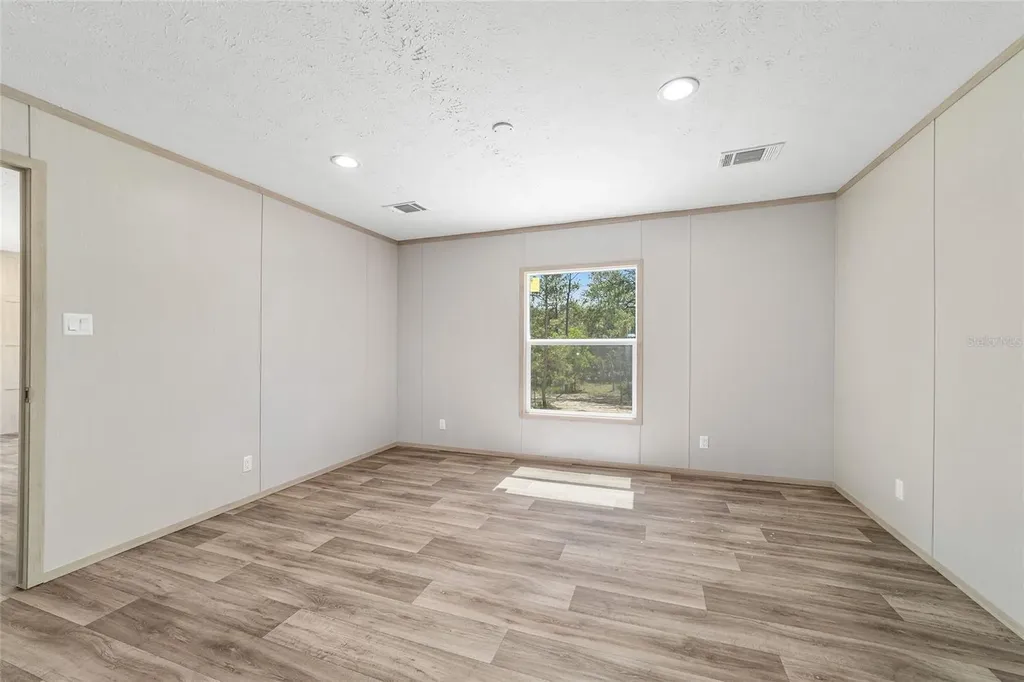 14830 SE 21st Place Morriston FL 32668