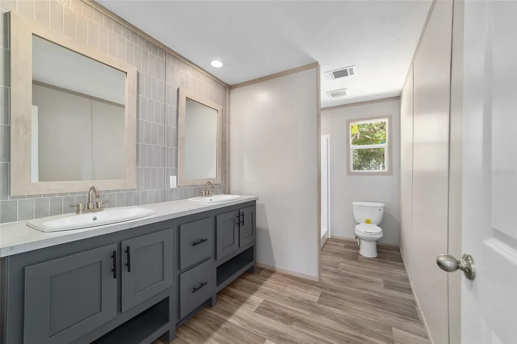 14830 SE 21st Place Morriston FL 32668