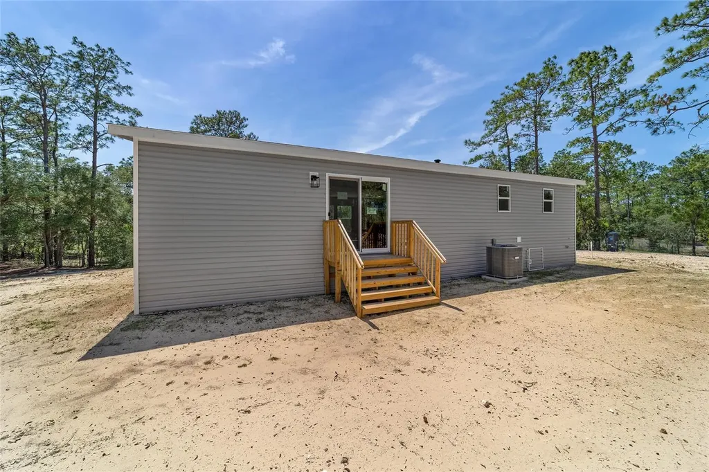 14830 SE 21st Place Morriston FL 32668