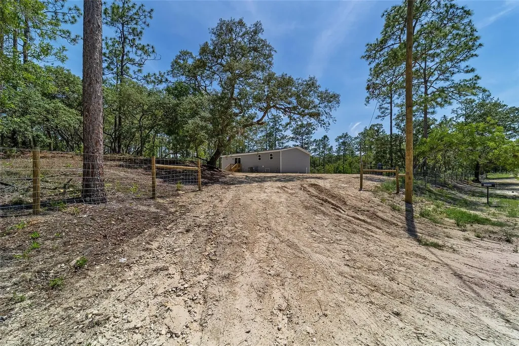 14830 SE 21st Place Morriston FL 32668