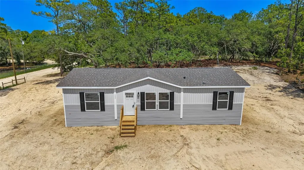 14830 SE 21st Place Morriston FL 32668