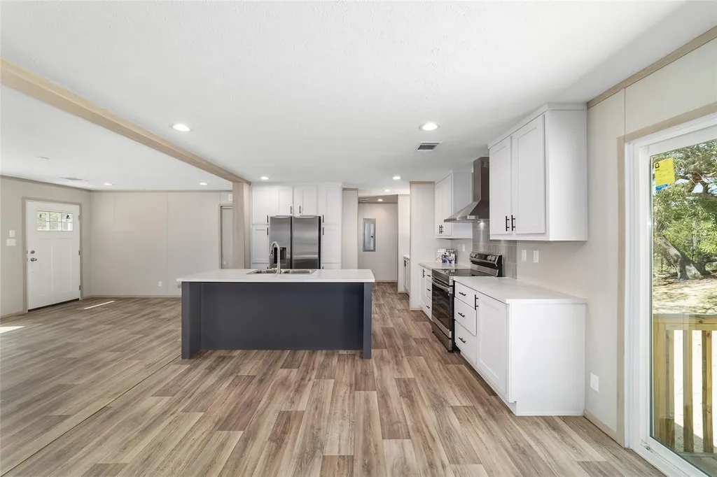 14830 SE 21st Place Morriston FL 32668