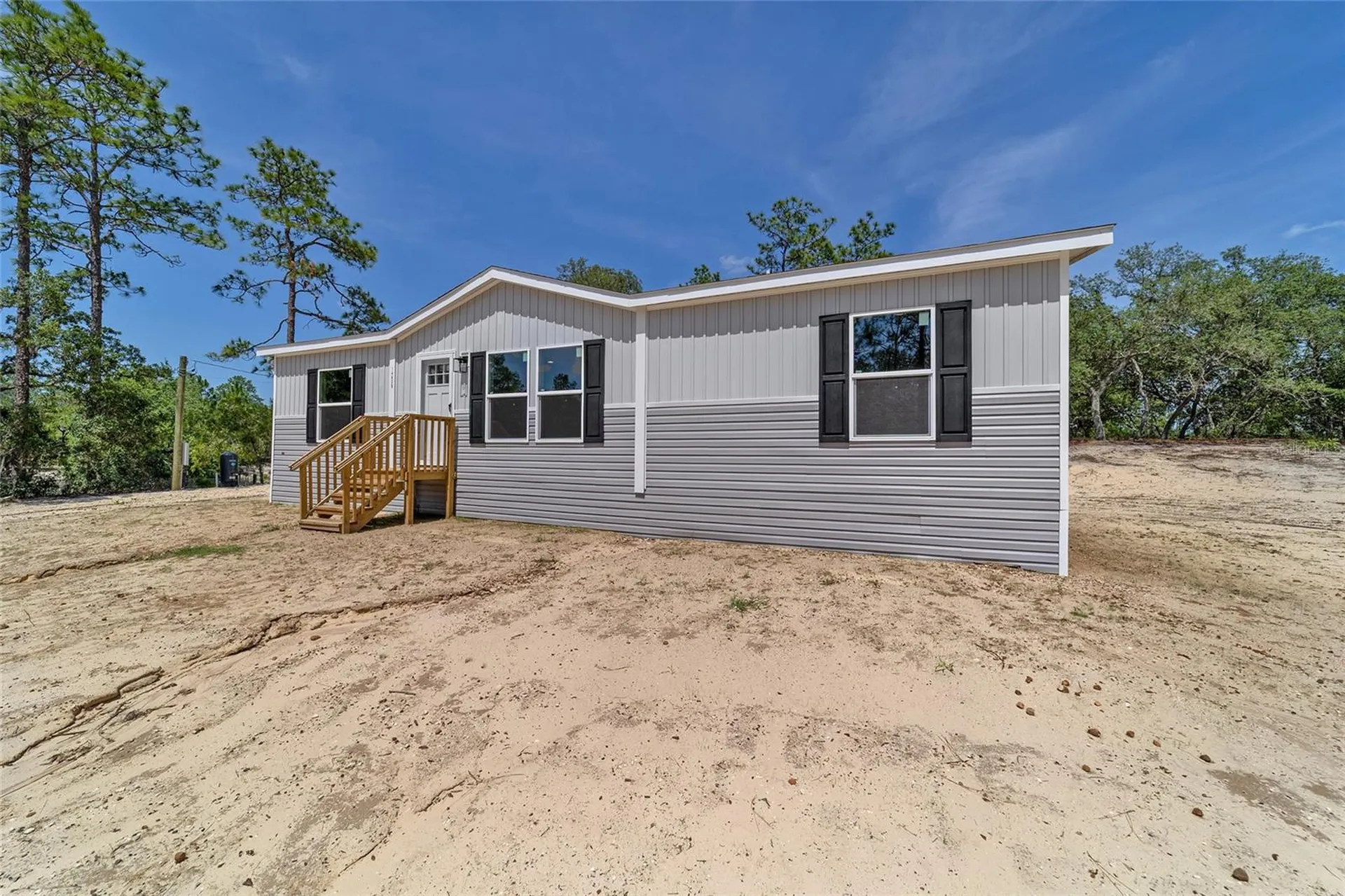14830 SE 21st Place Morriston FL 32668