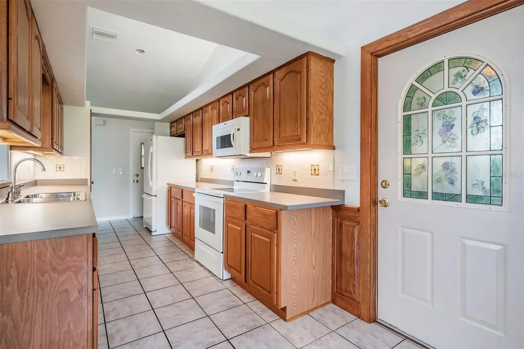 6536 Northlake Drive Zephyrhills FL 33542
