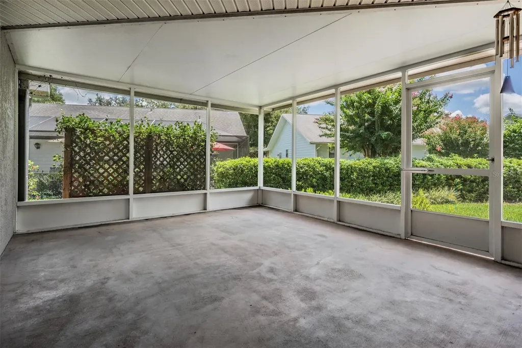 6536 Northlake Drive Zephyrhills FL 33542