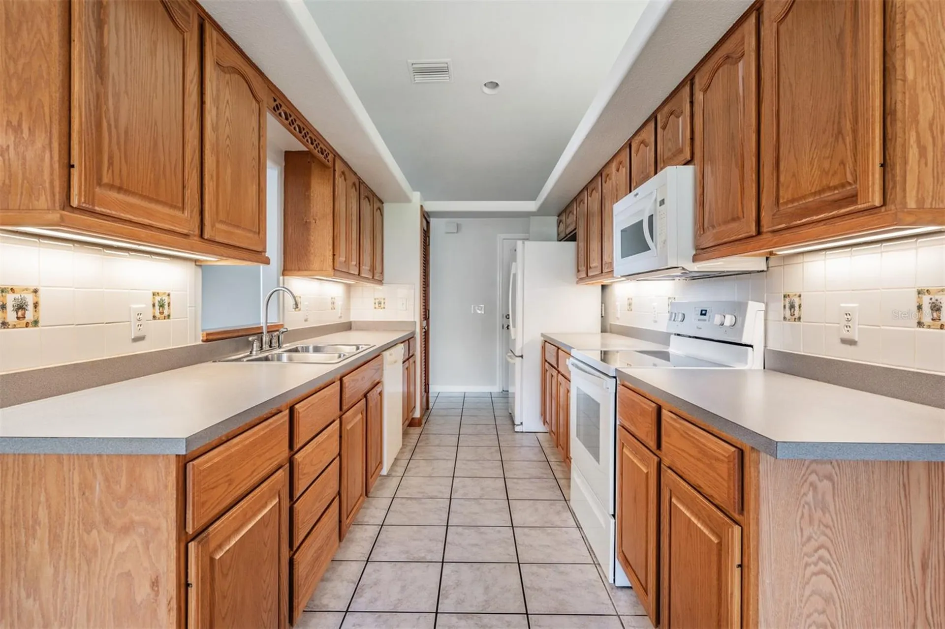 6536 Northlake Drive Zephyrhills FL 33542