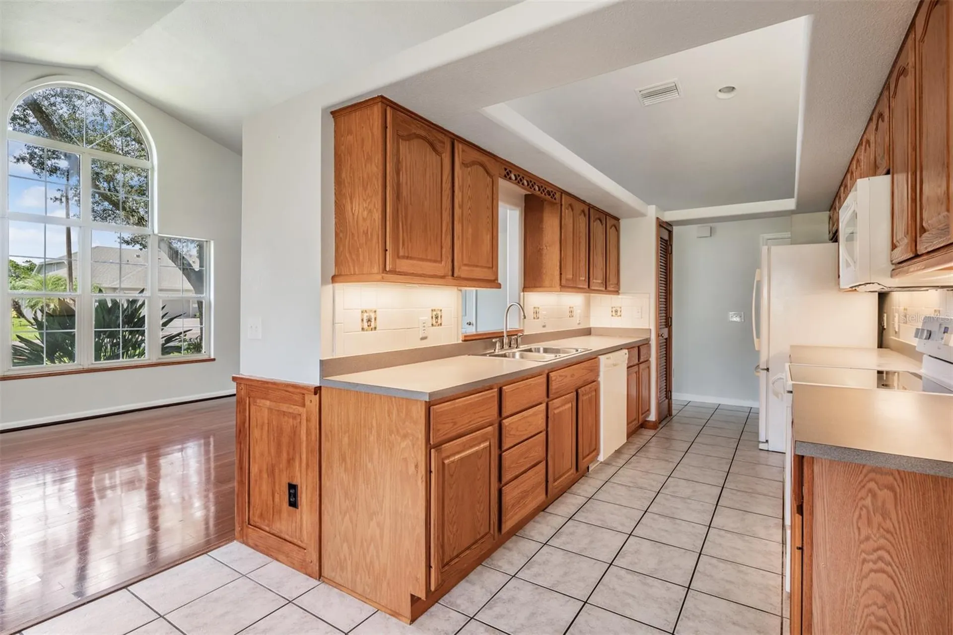 6536 Northlake Drive Zephyrhills FL 33542
