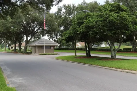 6536 Northlake Drive Zephyrhills FL 33542