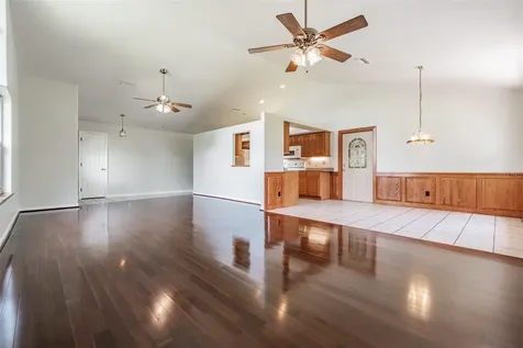 6536 Northlake Drive Zephyrhills FL 33542