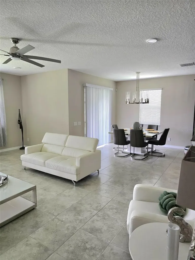 2950 Adams Cross Drive Zephyrhills FL 33540