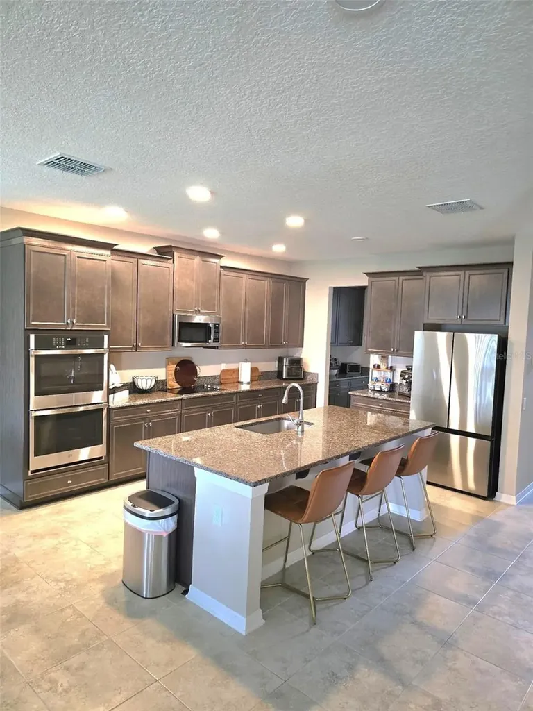 2950 Adams Cross Drive Zephyrhills FL 33540