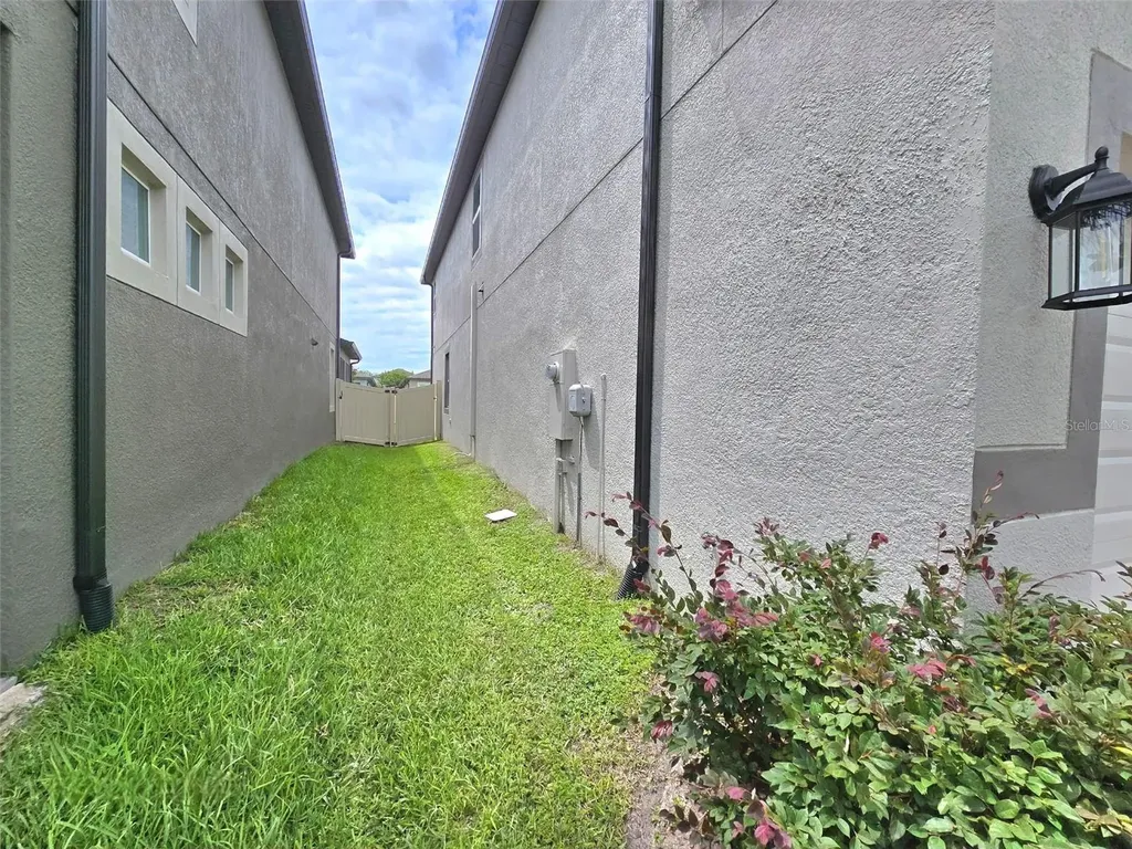 2950 Adams Cross Drive Zephyrhills FL 33540