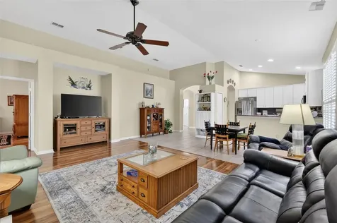 8051 Saint James Way Mount Dora FL 32757