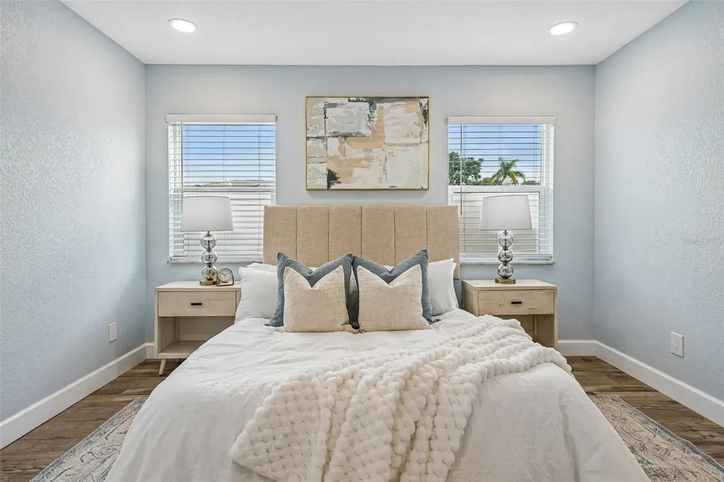 9725 48th Place N St Petersburg FL 33708