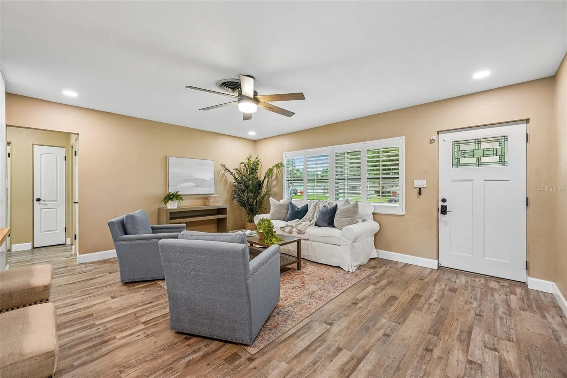 9725 48th Place N St Petersburg FL 33708