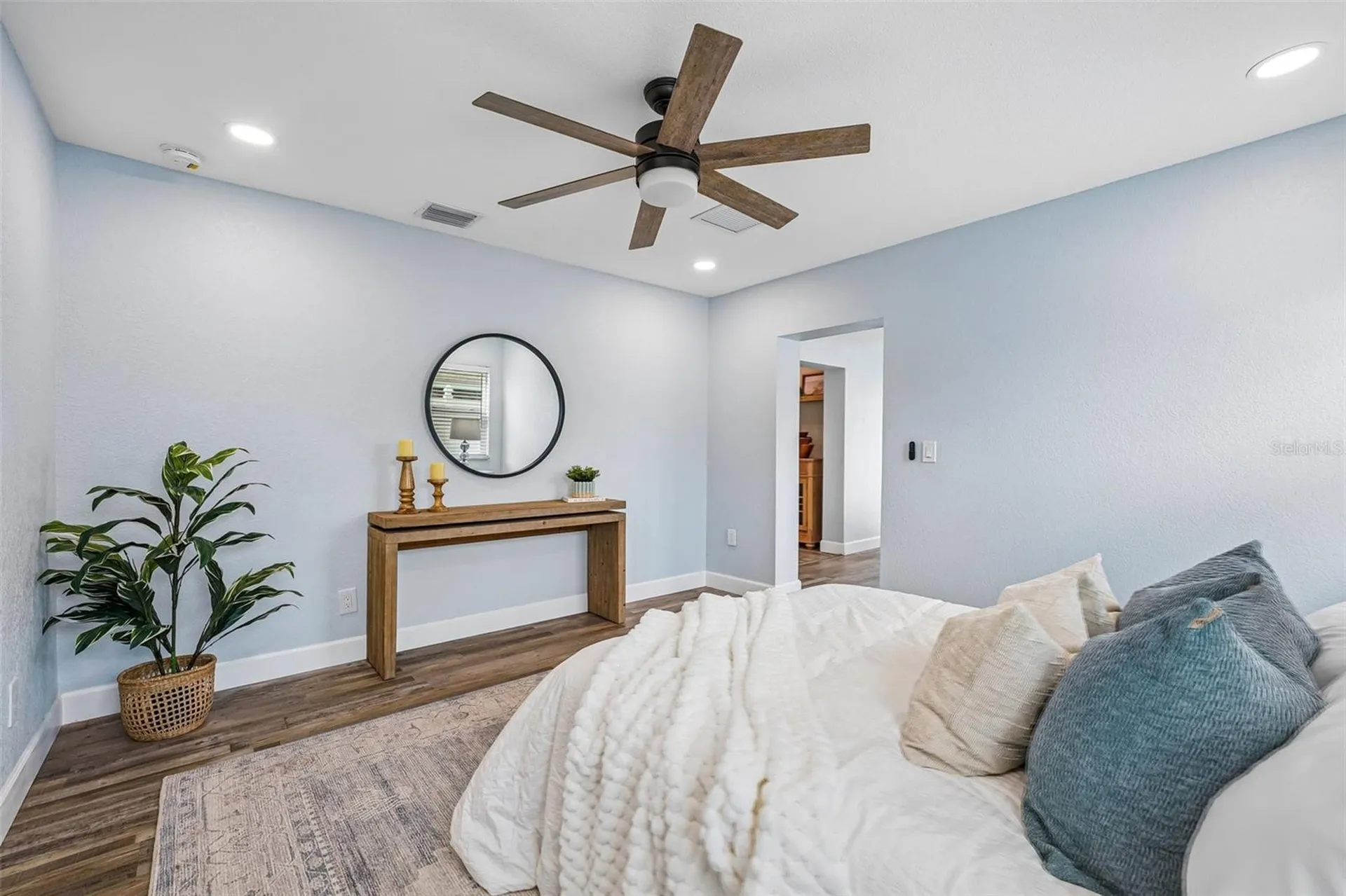 9725 48th Place N St Petersburg FL 33708