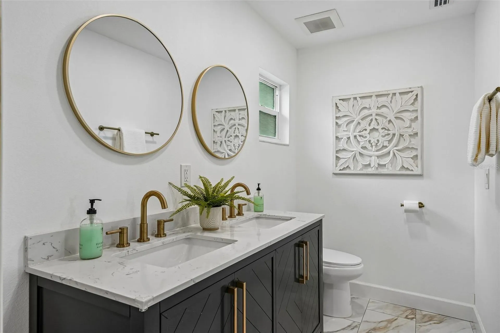 9725 48th Place N St Petersburg FL 33708