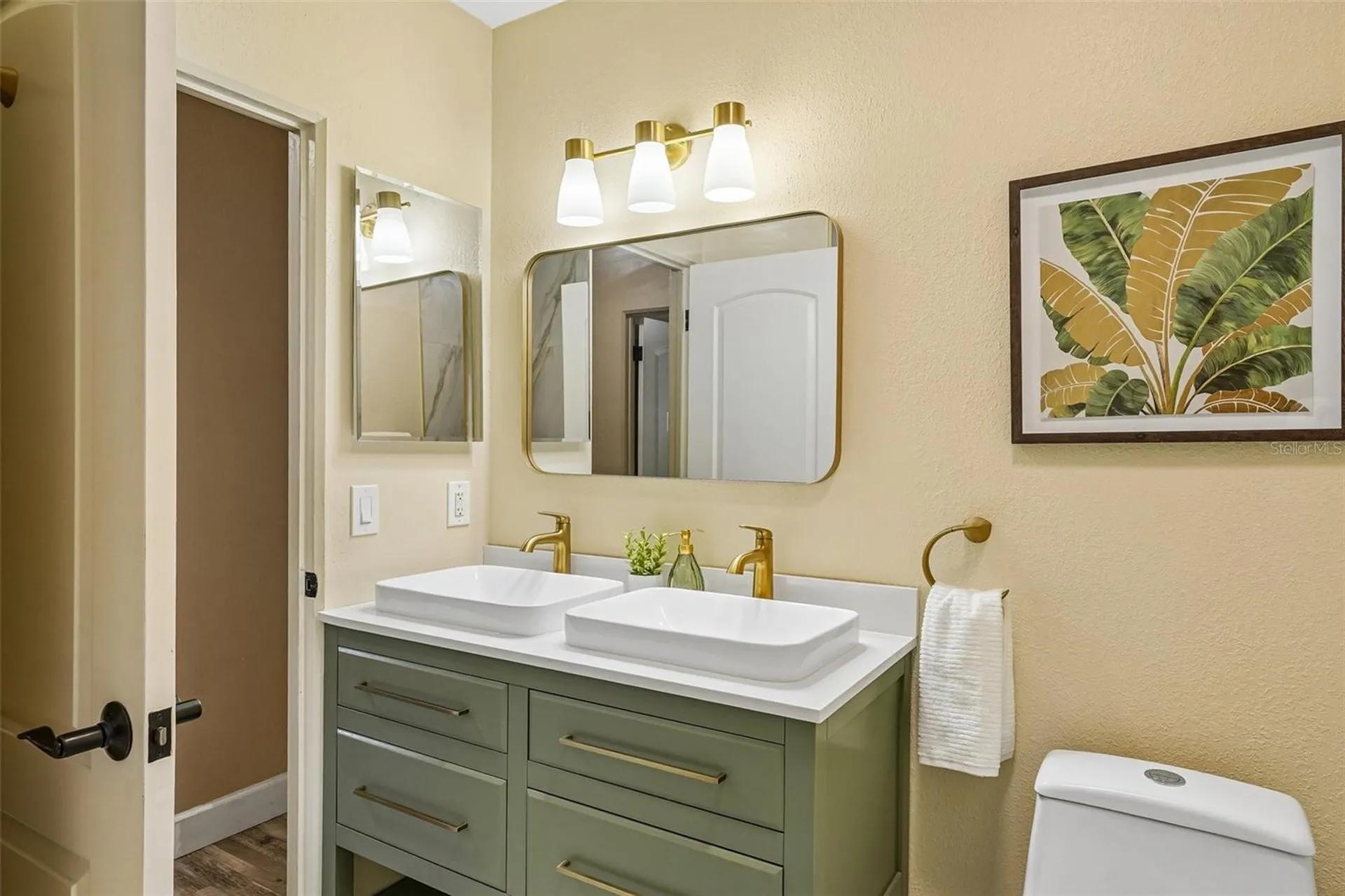 9725 48th Place N St Petersburg FL 33708