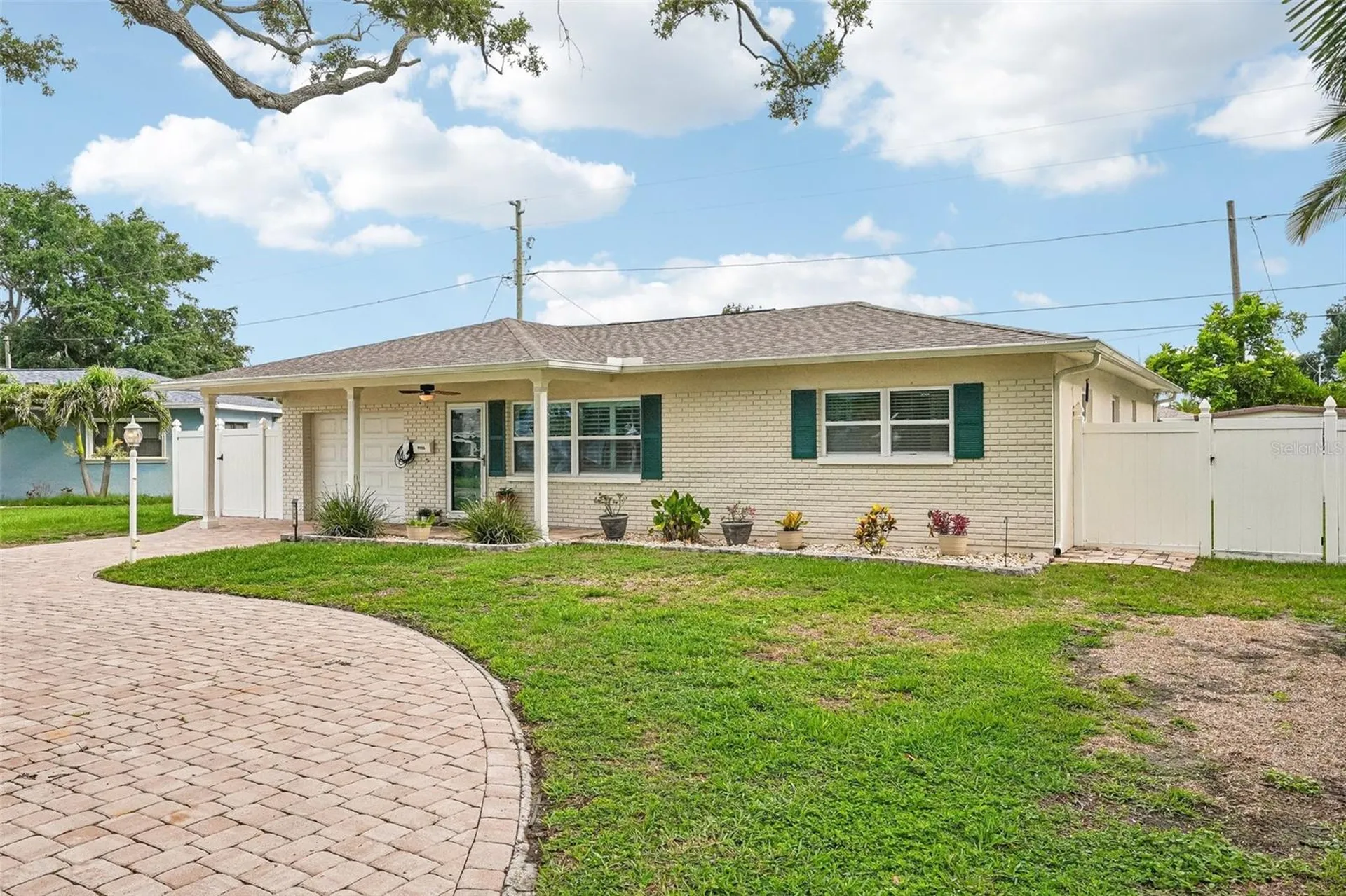 9725 48th Place N St Petersburg FL 33708