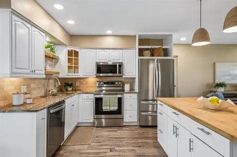 9725 48th Place N St Petersburg FL 33708