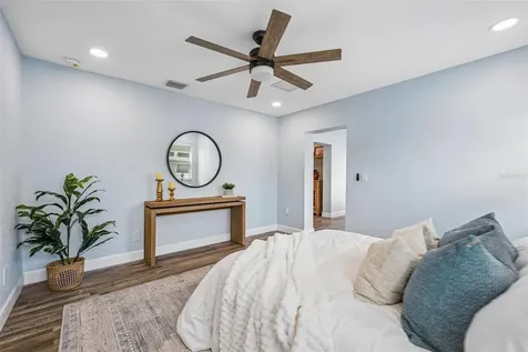 9725 48th Place N St Petersburg FL 33708