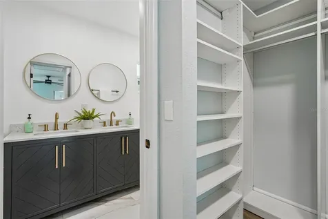 9725 48th Place N St Petersburg FL 33708