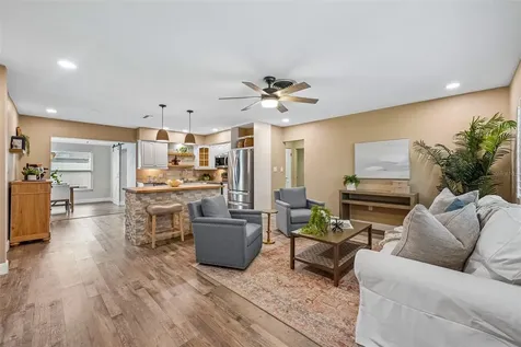 9725 48th Place N St Petersburg FL 33708