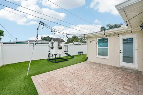 9725 48th Place N St Petersburg FL 33708