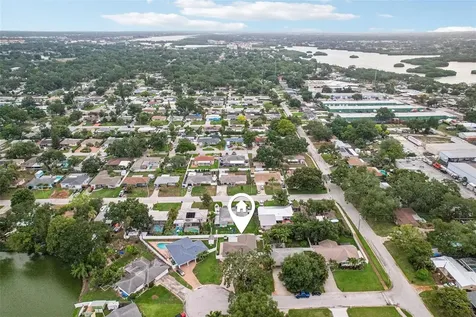 9725 48th Place N St Petersburg FL 33708