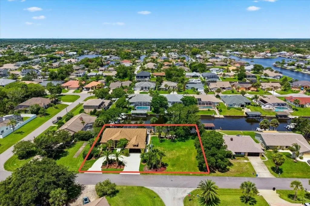 25 Cottonwood Court Palm Coast FL 32137