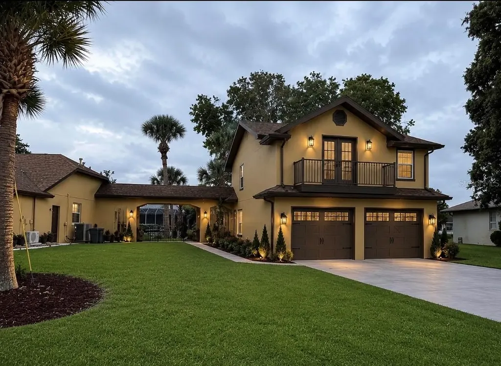 25 Cottonwood Court Palm Coast FL 32137