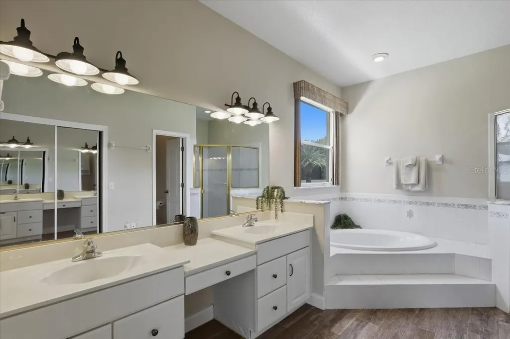 25 Cottonwood Court Palm Coast FL 32137