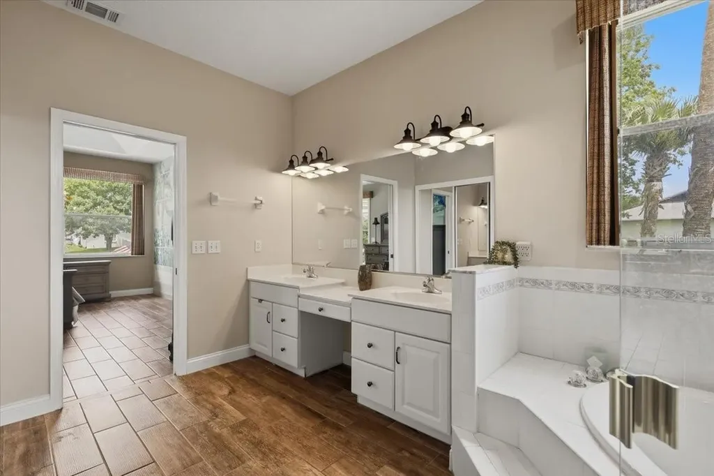 25 Cottonwood Court Palm Coast FL 32137