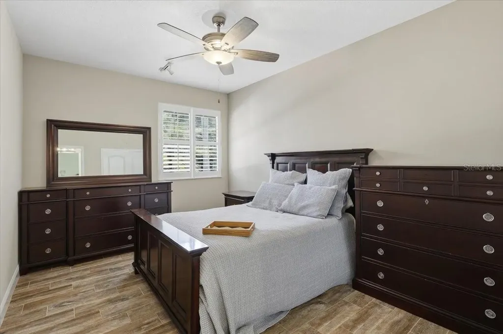 25 Cottonwood Court Palm Coast FL 32137