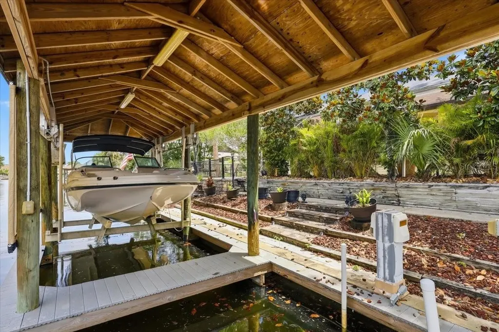 25 Cottonwood Court Palm Coast FL 32137
