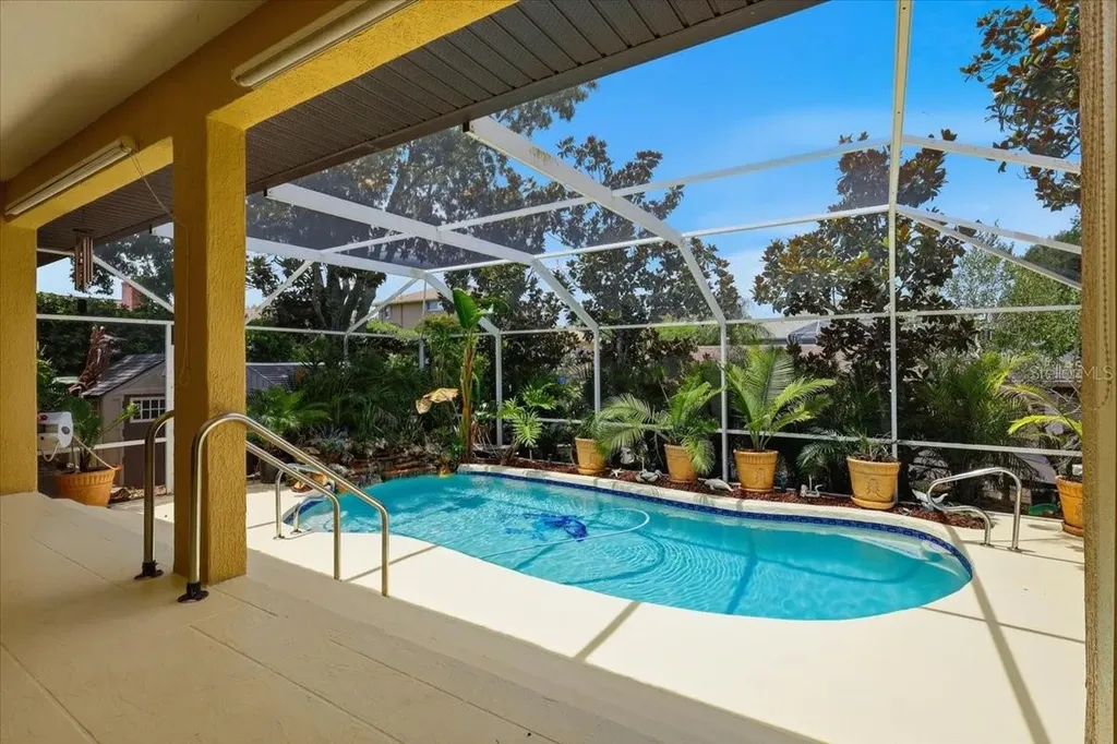 25 Cottonwood Court Palm Coast FL 32137