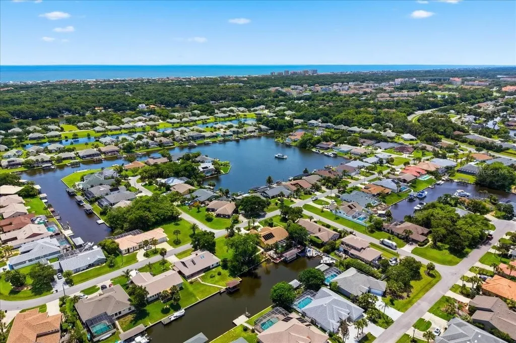 25 Cottonwood Court Palm Coast FL 32137