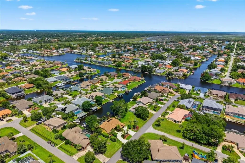 25 Cottonwood Court Palm Coast FL 32137