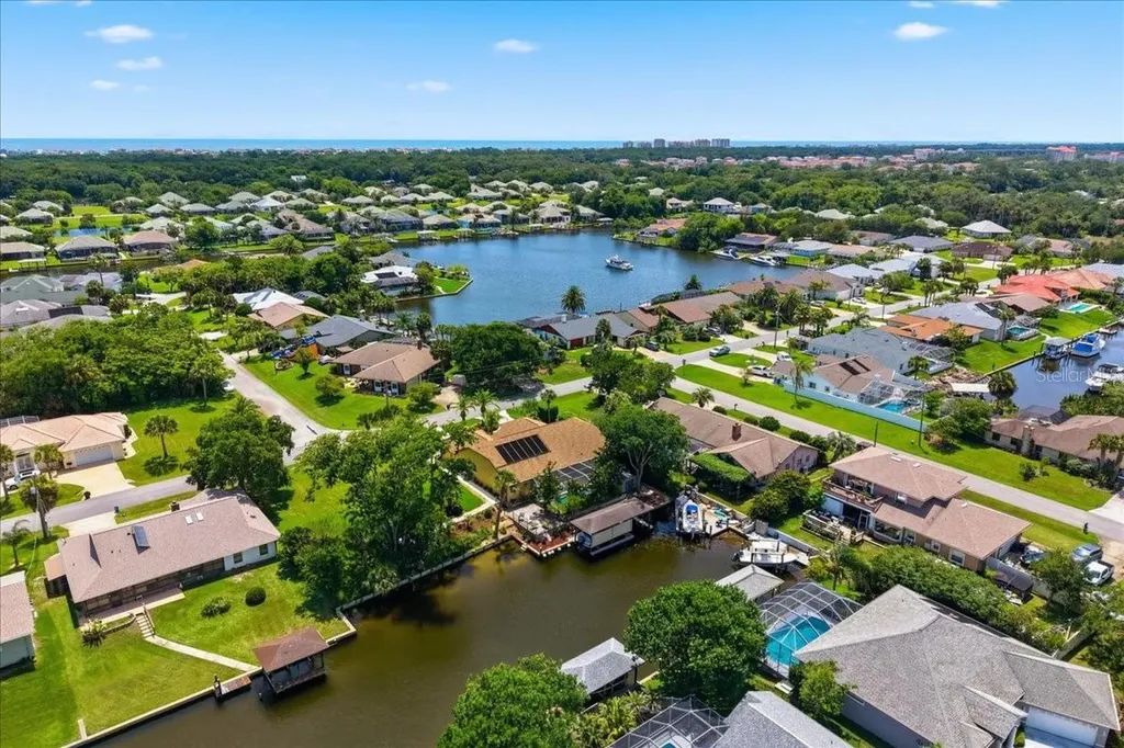 25 Cottonwood Court Palm Coast FL 32137