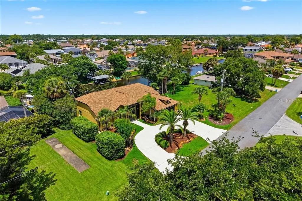 25 Cottonwood Court Palm Coast FL 32137